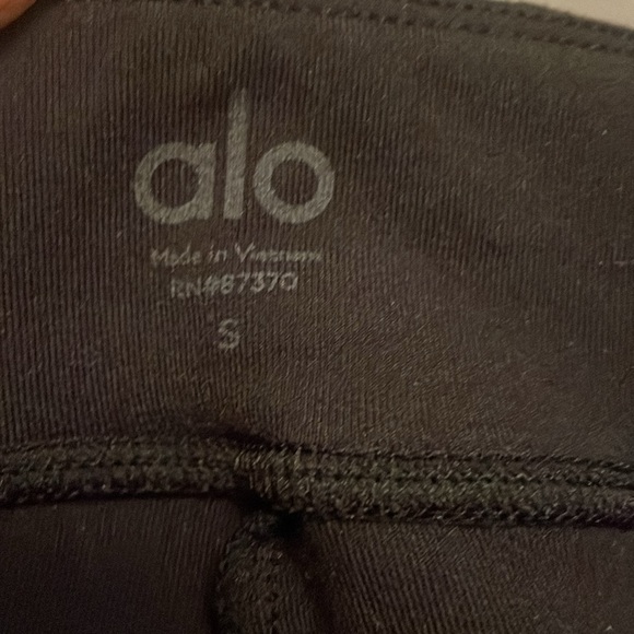 ALO Split Flare Leggings - Picture 10 of 11